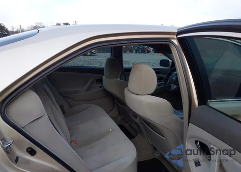 2010 Toyota Camry Le z USA, uszkodzony, nr VIN 4T4BF3EK4AR078778